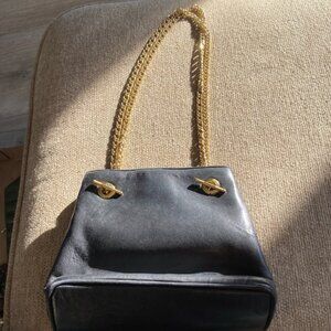 FRENCHY OF CALIFORNIA black leather purse shoulder bag gold chain strap